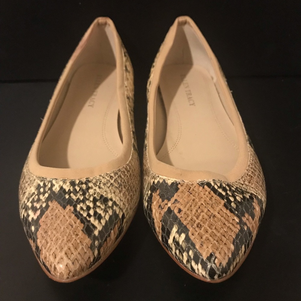 Ellen Tracy Snakeskin Leather Flats Size 8